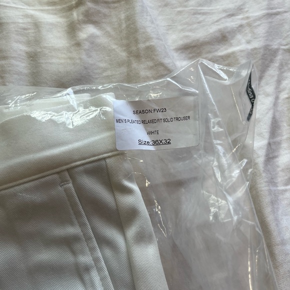 MEN'S PLEATED RELAXED FIT COTTON TWILL TROUSERS - Picture 6 of 6